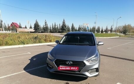 Hyundai Solaris II рестайлинг, 2017 год, 1 380 000 рублей, 3 фотография