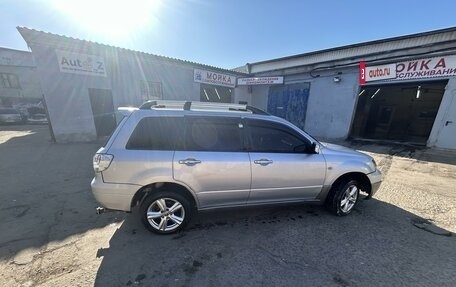 Mitsubishi Outlander III рестайлинг 3, 2004 год, 750 000 рублей, 6 фотография