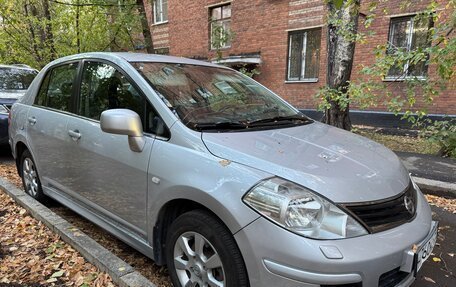 Nissan Tiida, 2010 год, 1 фотография