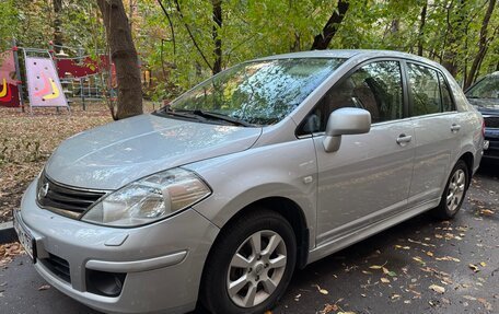 Nissan Tiida, 2010 год, 2 фотография