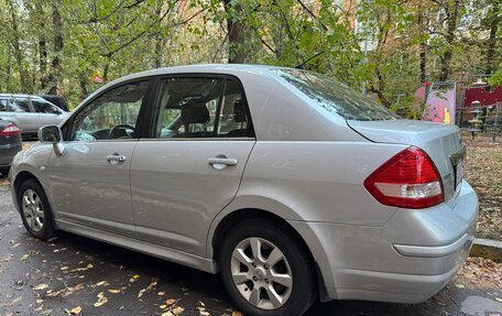 Nissan Tiida, 2010 год, 3 фотография