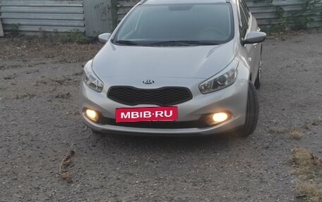 KIA cee'd III, 2013 год, 999 999 рублей, 2 фотография