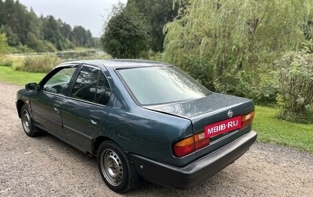 Nissan Primera II рестайлинг, 1993 год, 150 000 рублей, 11 фотография