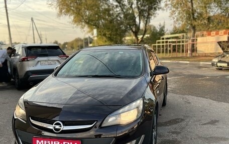 Opel Astra J, 2014 год, 1 070 000 рублей, 1 фотография