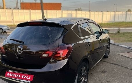 Opel Astra J, 2014 год, 1 070 000 рублей, 3 фотография