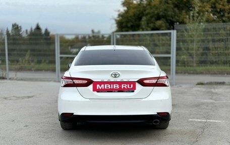 Toyota Camry, 2019 год, 3 325 000 рублей, 5 фотография