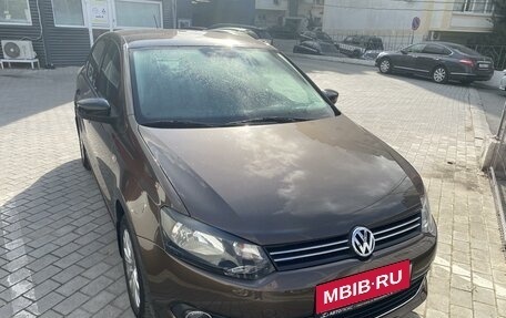 Volkswagen Polo VI (EU Market), 2014 год, 1 400 000 рублей, 1 фотография