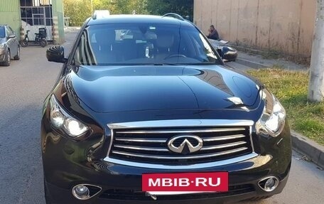 Infiniti QX70, 2015 год, 3 600 000 рублей, 2 фотография