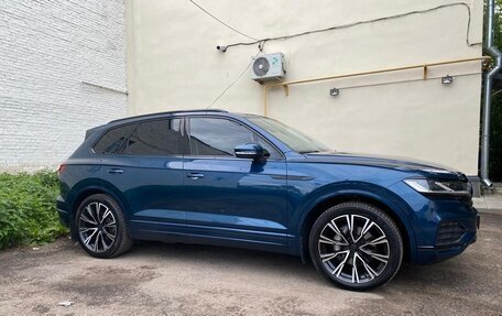 Volkswagen Touareg III, 2018 год, 4 950 000 рублей, 2 фотография