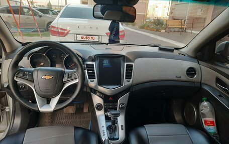 Chevrolet Cruze II, 2012 год, 700 000 рублей, 9 фотография