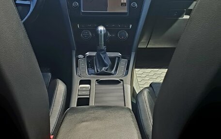 Volkswagen Passat B8 рестайлинг, 2015 год, 2 100 000 рублей, 11 фотография