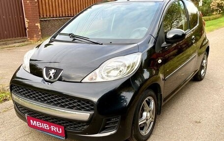 Peugeot 107 I рестайлинг, 2011 год, 595 000 рублей, 1 фотография