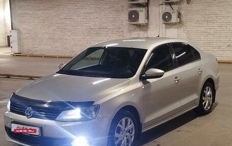 Volkswagen Jetta VI, 2011 год, 980 000 рублей, 10 фотография