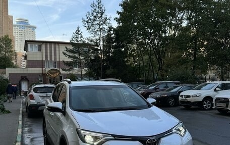 Toyota RAV4, 2019 год, 2 570 000 рублей, 3 фотография