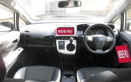 Toyota Wish II, 2014 год, 1 340 000 рублей, 9 фотография