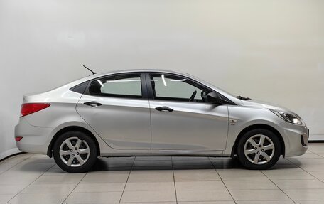 Hyundai Solaris II рестайлинг, 2012 год, 877 000 рублей, 5 фотография