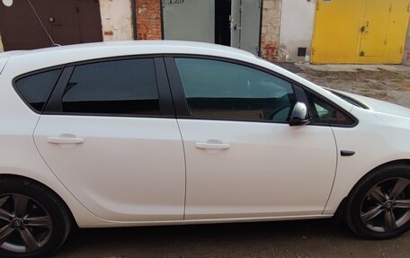 Opel Astra J, 2014 год, 1 100 000 рублей, 2 фотография