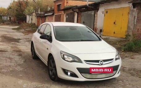 Opel Astra J, 2014 год, 1 100 000 рублей, 4 фотография