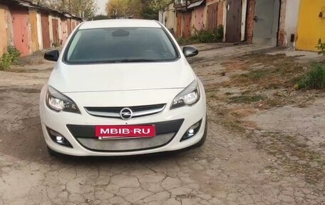 Opel Astra J, 2014 год, 1 100 000 рублей, 21 фотография