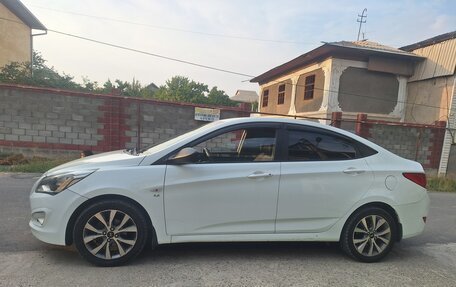 Hyundai Solaris II рестайлинг, 2015 год, 1 070 000 рублей, 10 фотография