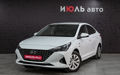 Hyundai Solaris II рестайлинг, 2021 год, 1 800 000 рублей, 1 фотография