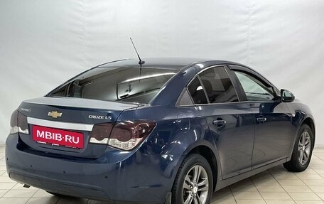 Chevrolet Cruze II, 2011 год, 835 000 рублей, 4 фотография