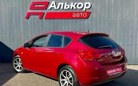 Opel Astra J, 2010 год, 799 000 рублей, 3 фотография