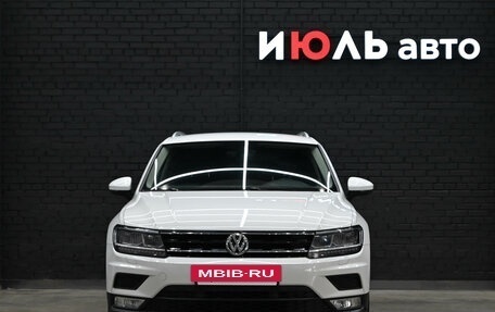 Volkswagen Tiguan II, 2017 год, 2 170 000 рублей, 2 фотография