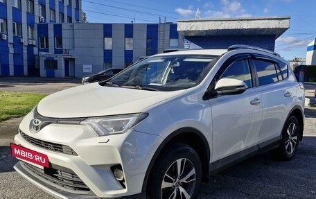 Toyota RAV4, 2016 год, 1 950 000 рублей, 2 фотография