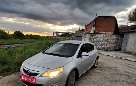 Opel Astra J, 2011 год, 680 000 рублей, 4 фотография