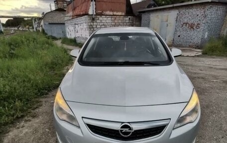 Opel Astra J, 2011 год, 680 000 рублей, 3 фотография