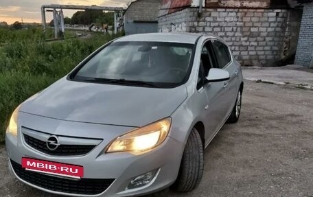 Opel Astra J, 2011 год, 680 000 рублей, 5 фотография