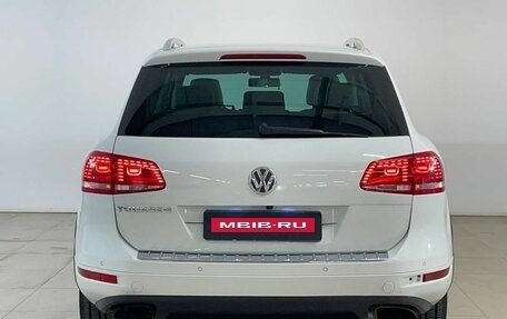 Volkswagen Touareg III, 2013 год, 2 145 000 рублей, 6 фотография