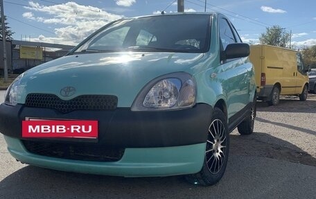 Toyota Yaris I рестайлинг, 2000 год, 430 000 рублей, 5 фотография