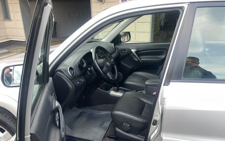 Toyota RAV4, 2004 год, 1 250 000 рублей, 12 фотография