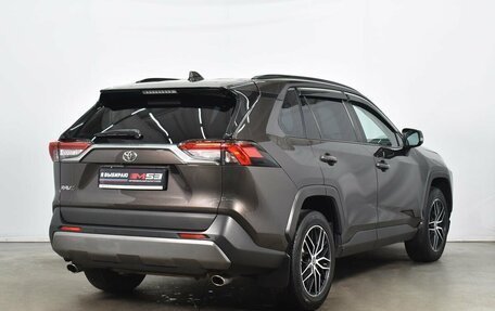 Toyota RAV4, 2019 год, 3 335 995 рублей, 6 фотография