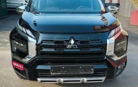 Mitsubishi Xpander, 2023 год, 2 850 000 рублей, 3 фотография