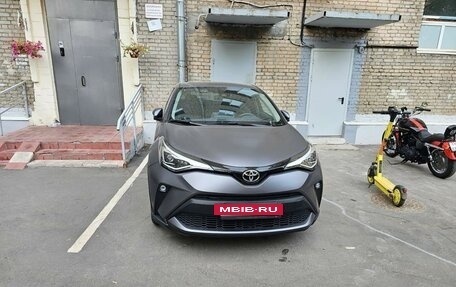 Toyota C-HR I рестайлинг, 2023 год, 5 500 000 рублей, 2 фотография