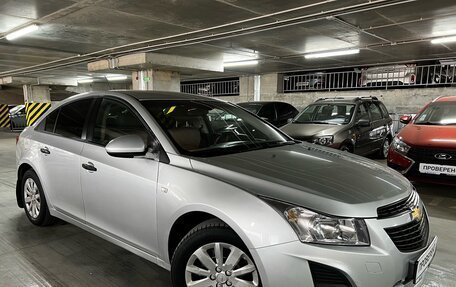 Chevrolet Cruze II, 2013 год, 949 000 рублей, 3 фотография