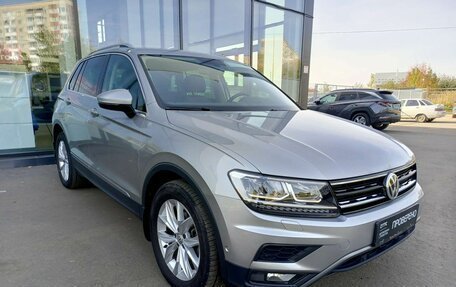 Volkswagen Tiguan II, 2018 год, 3 432 000 рублей, 3 фотография