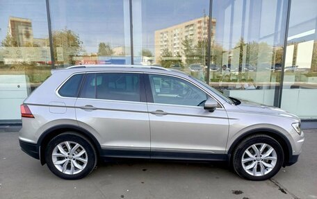 Volkswagen Tiguan II, 2018 год, 3 432 000 рублей, 4 фотография