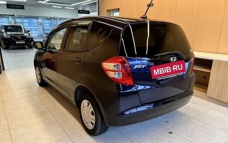 Honda Fit III, 2010 год, 850 000 рублей, 7 фотография