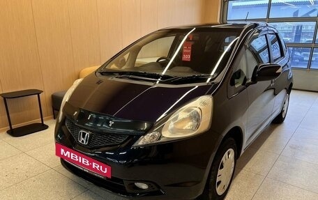 Honda Fit III, 2010 год, 850 000 рублей, 4 фотография