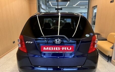 Honda Fit III, 2010 год, 850 000 рублей, 6 фотография