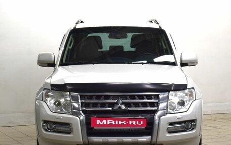 Mitsubishi Pajero IV, 2015 год, 2 870 000 рублей, 2 фотография