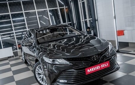 Toyota Camry, 2019 год, 3 400 000 рублей, 3 фотография