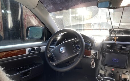 Volkswagen Touareg III, 2006 год, 1 000 000 рублей, 6 фотография