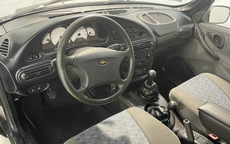 Chevrolet Niva I рестайлинг, 2006 год, 349 800 рублей, 8 фотография