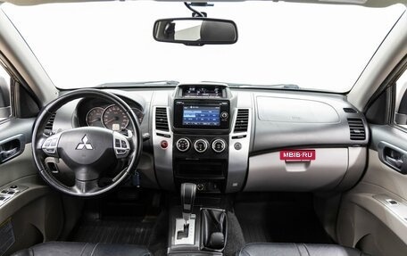 Mitsubishi Pajero Sport II рестайлинг, 2014 год, 2 438 000 рублей, 13 фотография