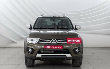 Mitsubishi Pajero Sport II рестайлинг, 2014 год, 2 438 000 рублей, 2 фотография